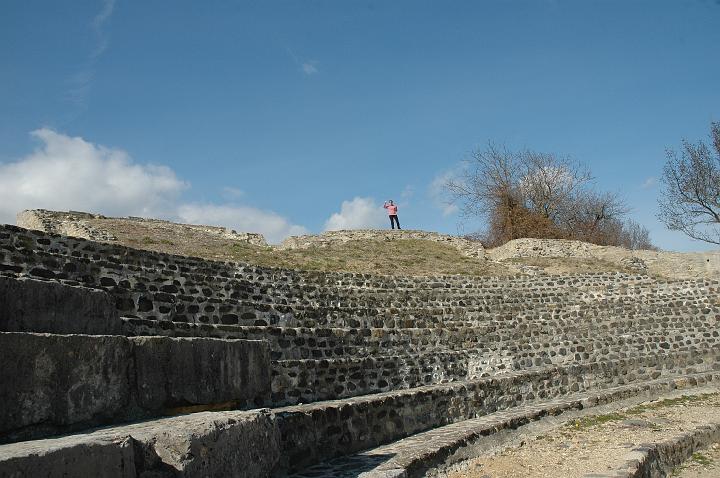 Theatre antique d'Alba (14).JPG